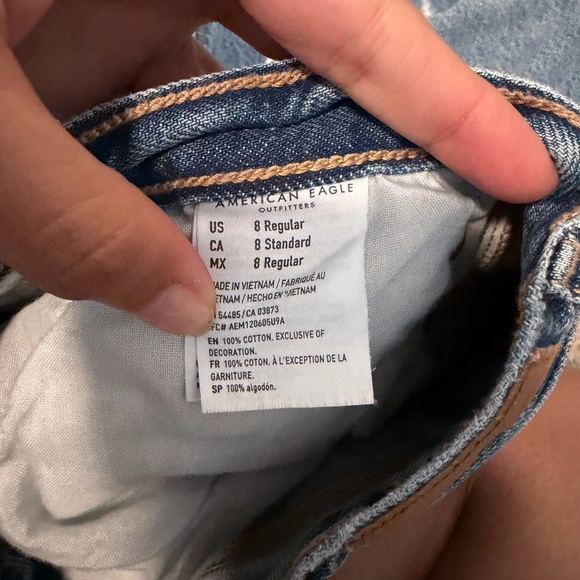 American Eagle Outfitters Distressed Denim Boyfriend Jeans - Picture 4 of 5